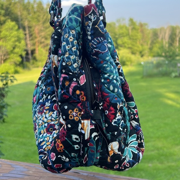 Vera Bradley Enchantment multi compartment shoulder bag EUC - Picture 2 of 13